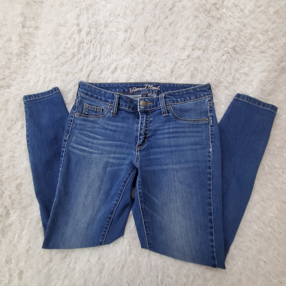 Distressed Universal Thread Mid Rise Jegging - Picture 5 of 12